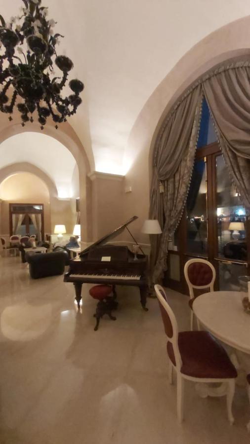 Suite Hotel Santa Chiara Lecce Luaran gambar