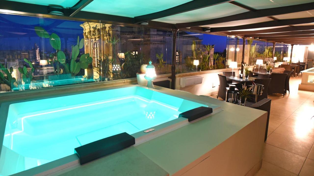 Suite Hotel Santa Chiara Lecce Luaran gambar